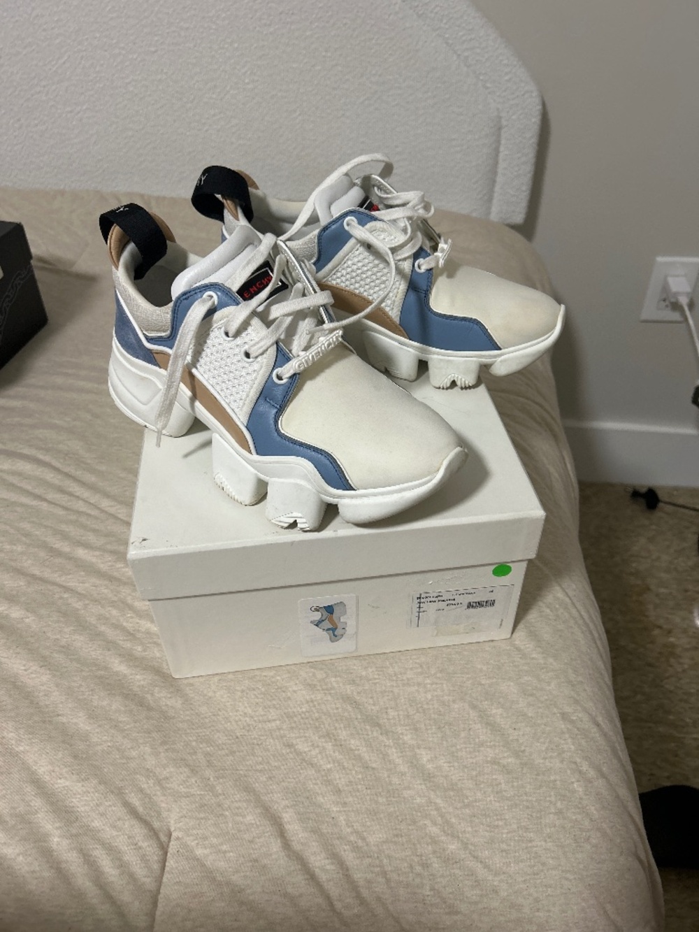 Givenchy jaw low sneaker